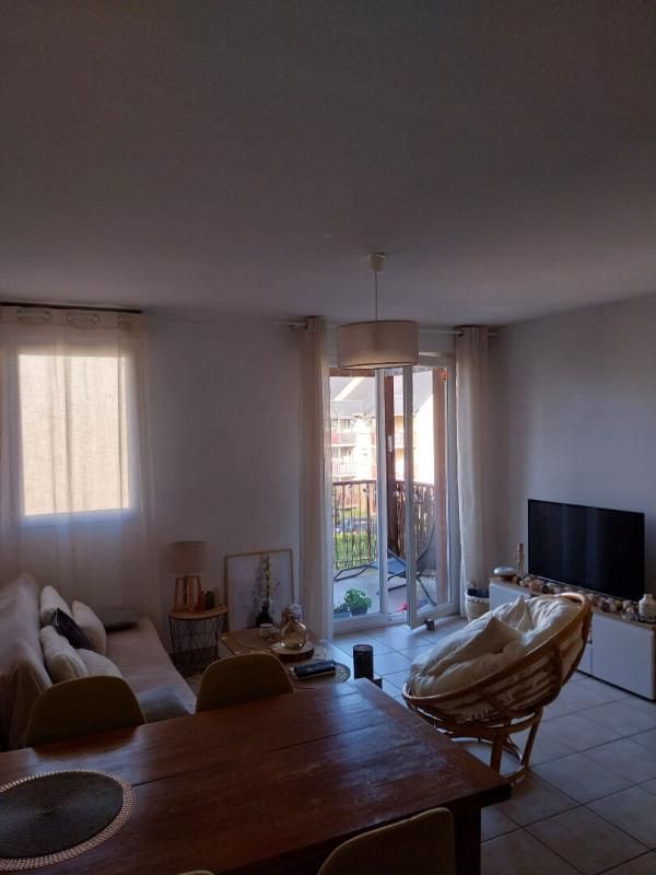 LA RIVIERE-SAINT-SAUVEUR Appartement 3 pièce(s) 53 m2 2