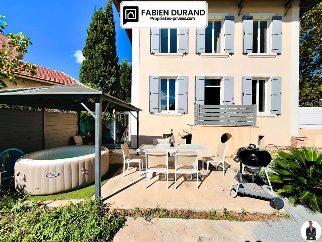 PUGET-SUR-ARGENS Maison 130 m² lumineuse avec hauts plafonds et grand jardin privatif 2