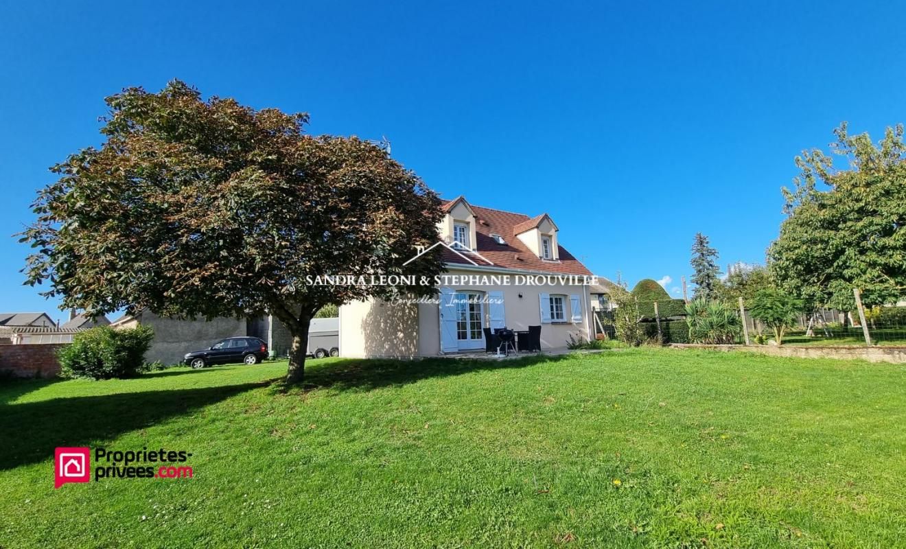 Proche JOUY et SAINT-PREST, Maison de 107 m², 6 pièces, 4 chambres. Ref annonce : 381057
