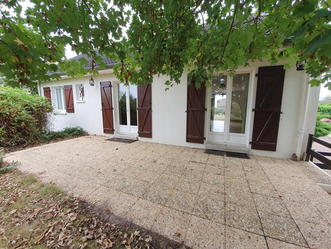 ARTHON Maison 4 pièces  dont 3 chambres sur sous sol, terrain 1000 m2 2