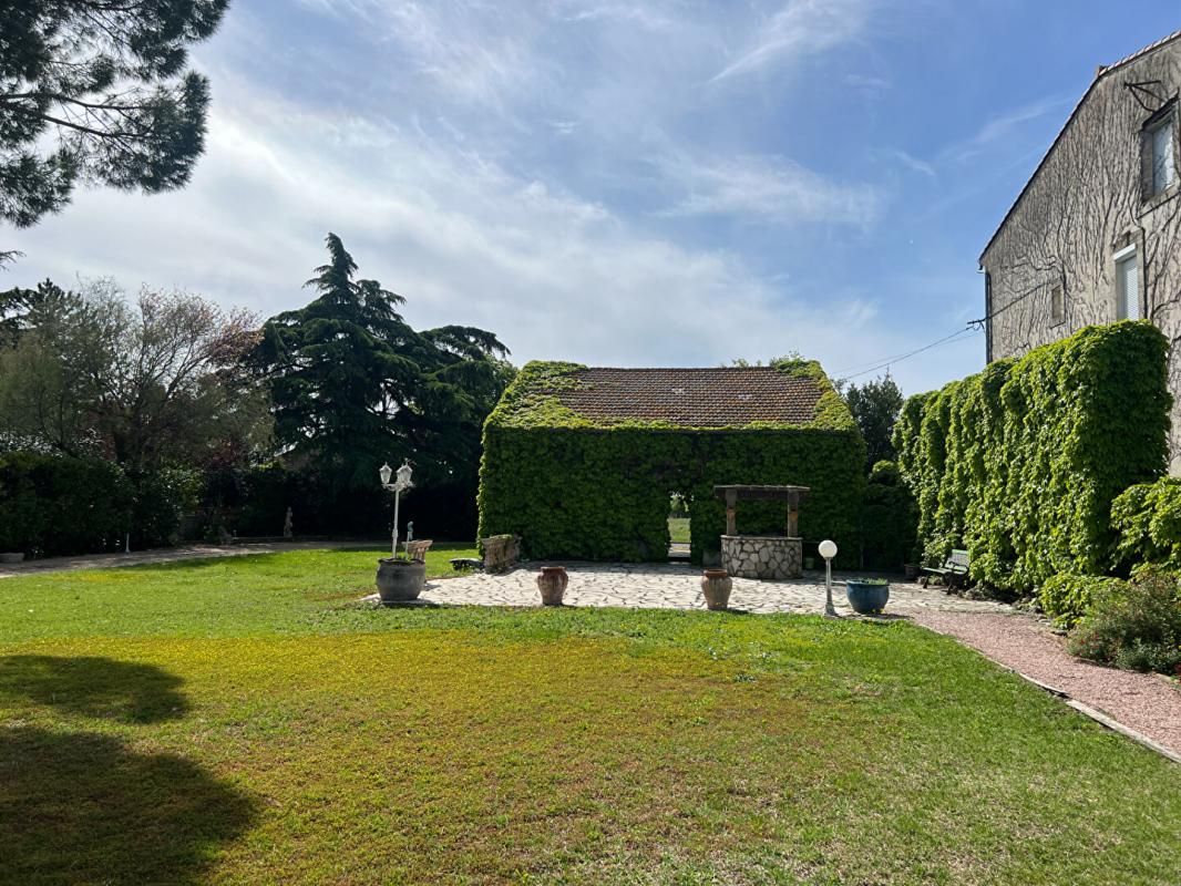 CLERMONT-L'HERAULT Villa 140 m2 avec piscine, parc et dépendance 85 m2 2