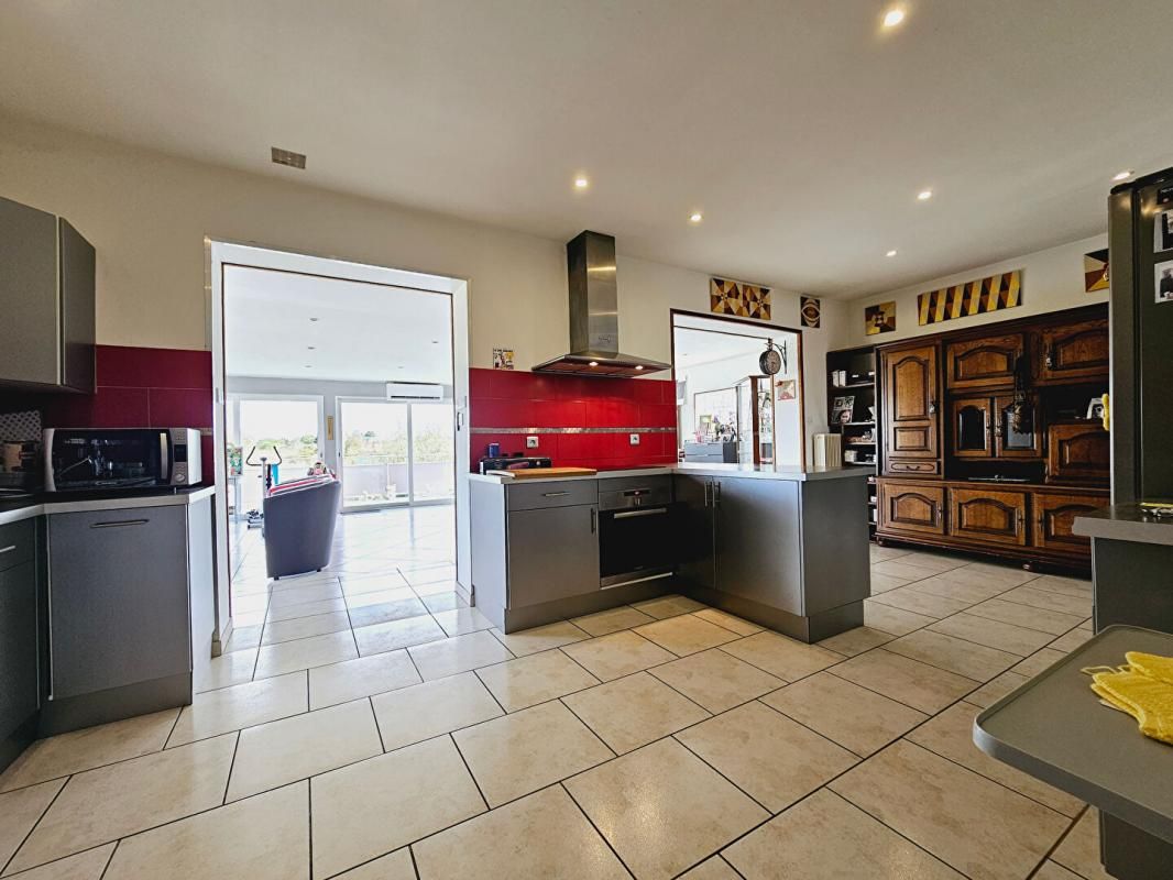 SAINT DOULCHARD MAISON 141M² 6 PIECES SOUS SOL