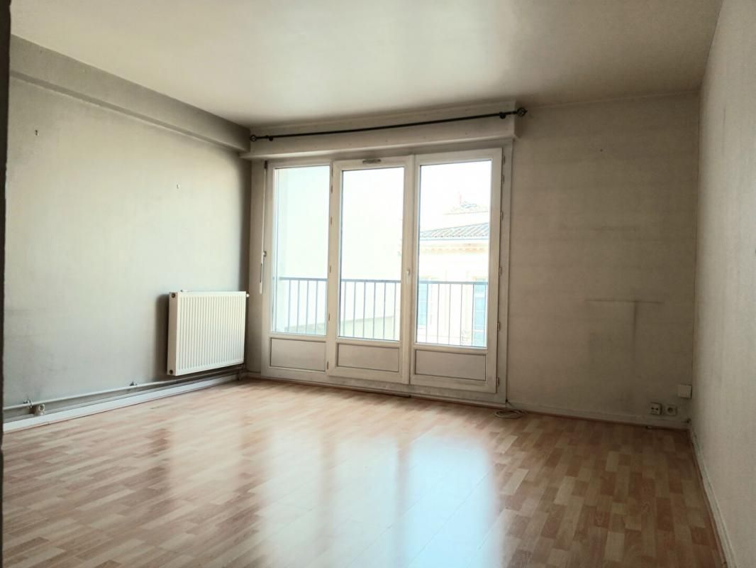 BORDEAUX Appartement  3 pièces  avec une place de parking  , Saint Seurin-Fondaudège 2