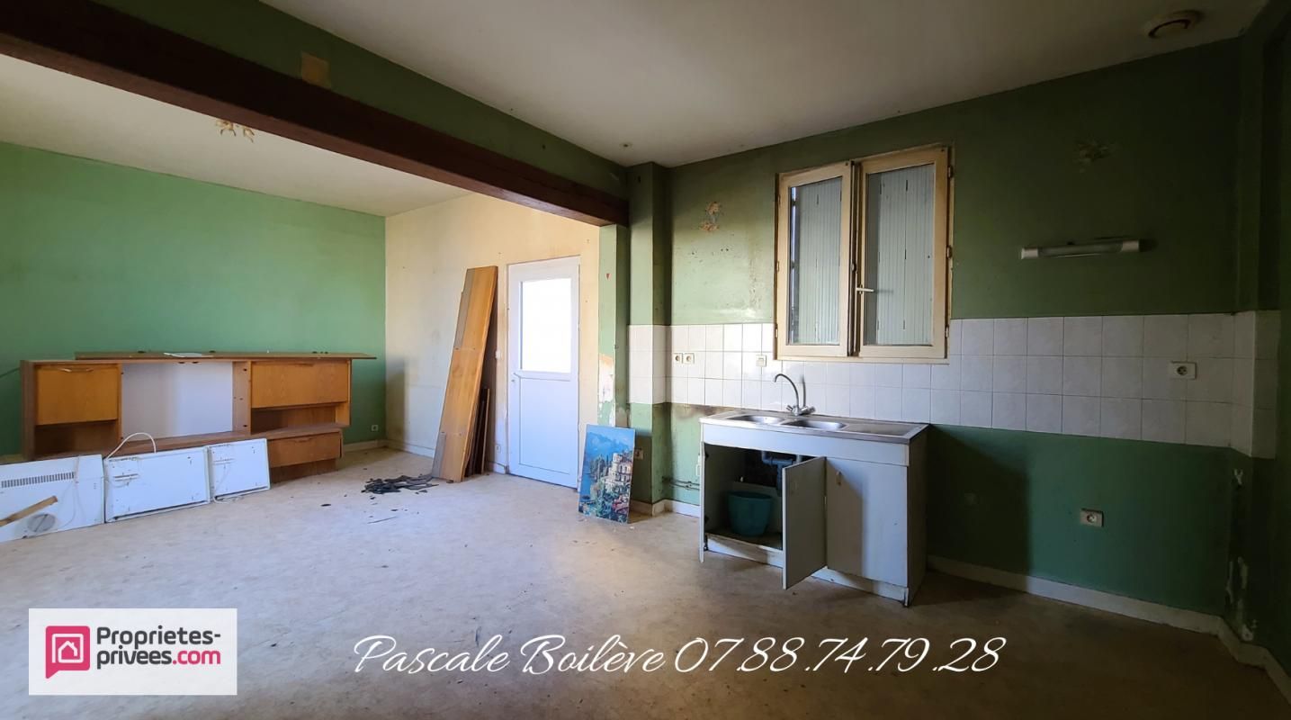 VERNANTES Maisons de Bourg 61 m²  et 117 m² à rénover - VERNANTES (49390) 3
