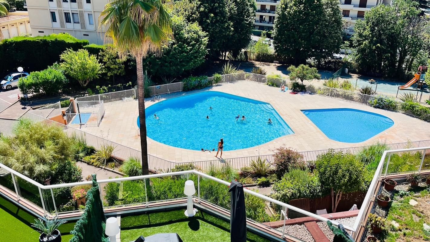 NICE A VENDRE NICE OUEST - 3 PIECES - TERRASSE DE 30 M² + GARAGE FERME 3