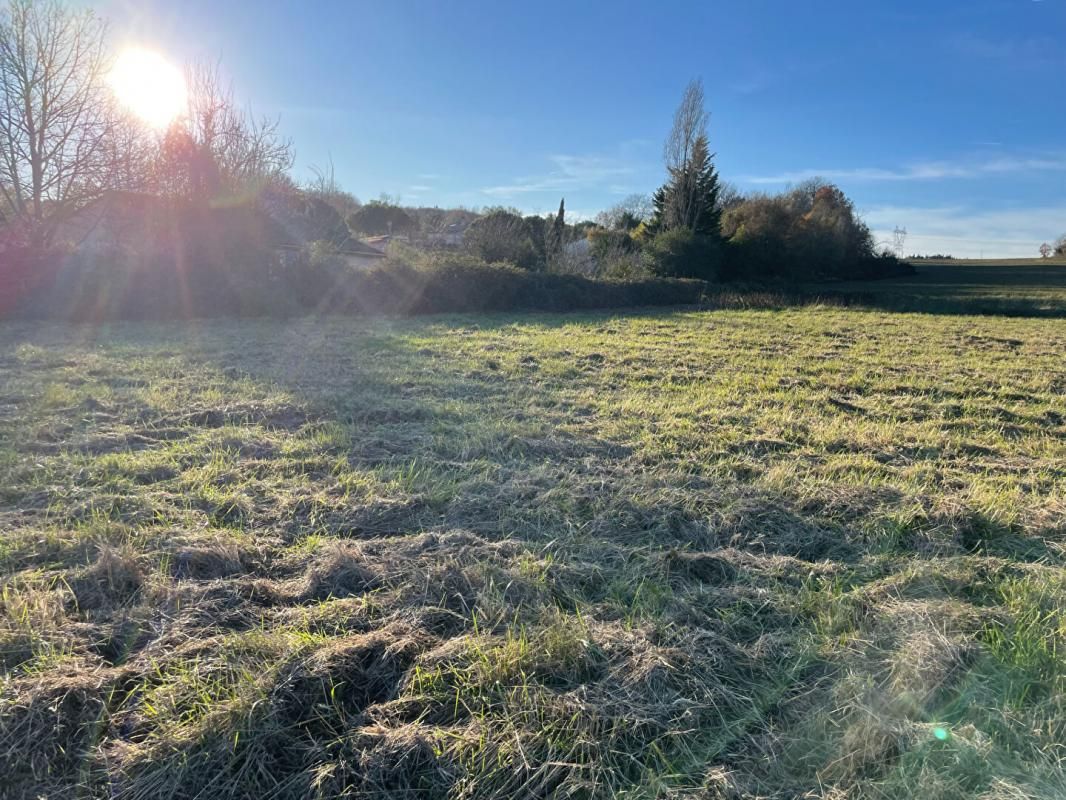 SAINT-PAUL-SUR-SAVE Terrain de 714 m² au calme à Thil (20 min de Cornebarrieu) 3