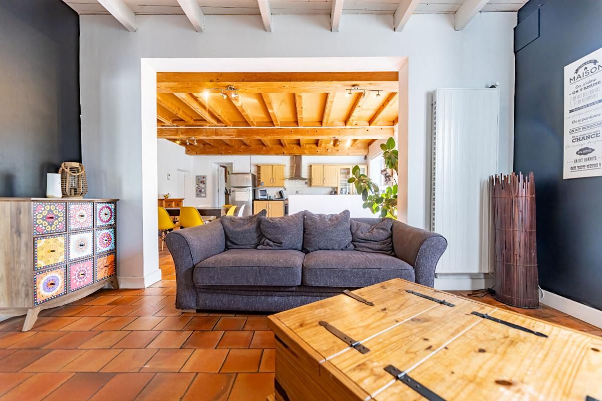 GENSAC-LA-PALLUE Maison de caractère à Gensac La Pallue 8 pièce(s) 231 m2 NOUVEAU PRIX 373  000euros 2