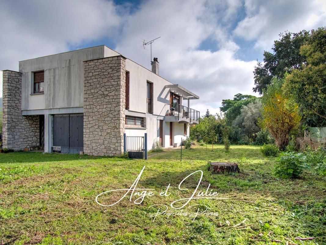 Maison d'architecte 5 pièce(s) 148.37 m2