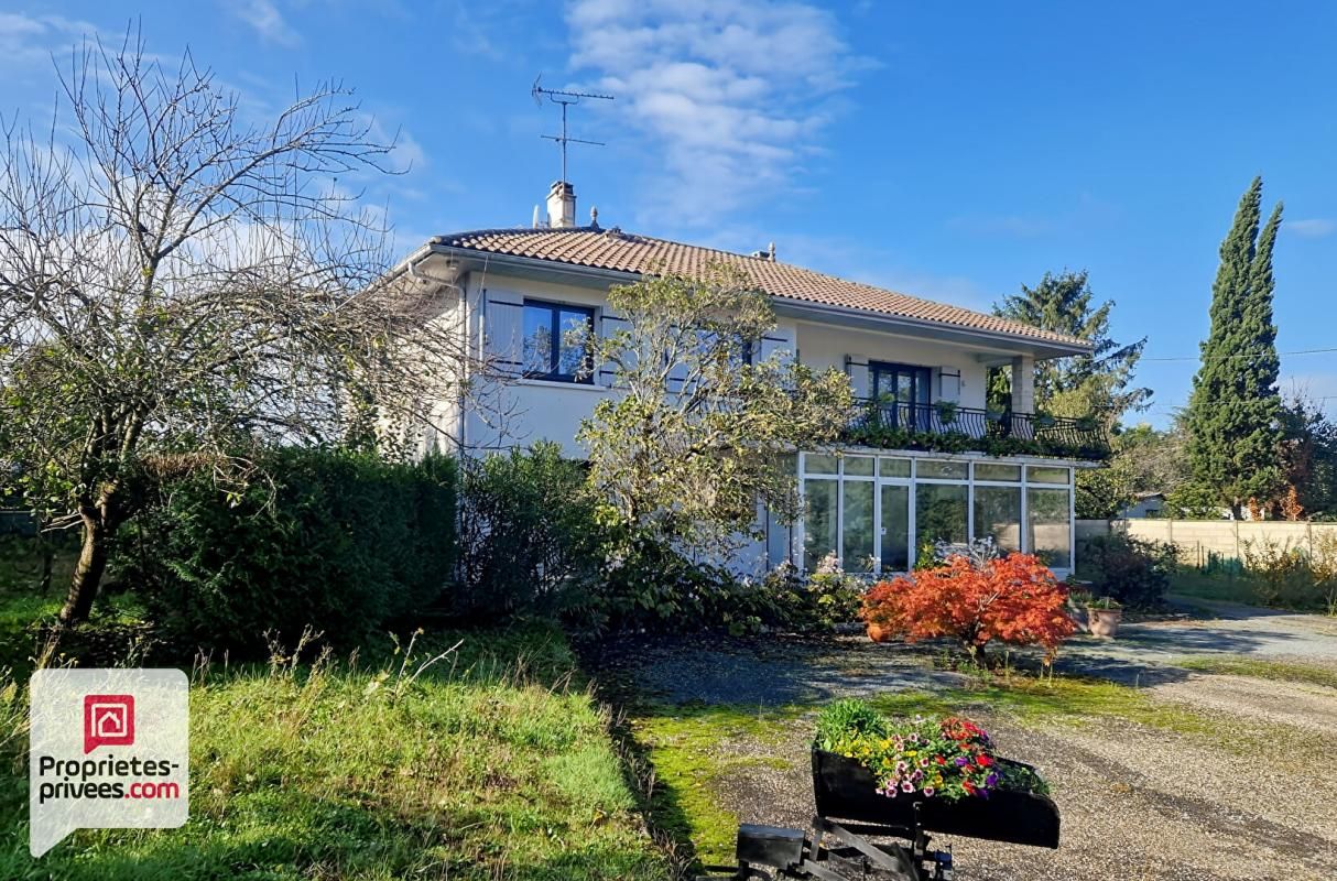 Maison Castets et Castillon -  4 chambres - 175 m2 - Terrain 1465 m2 - Dépendancess