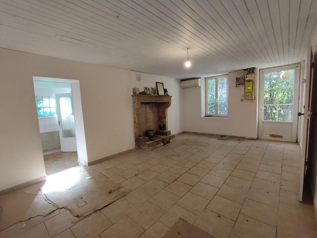 MILLAC Maison terrain garage 2