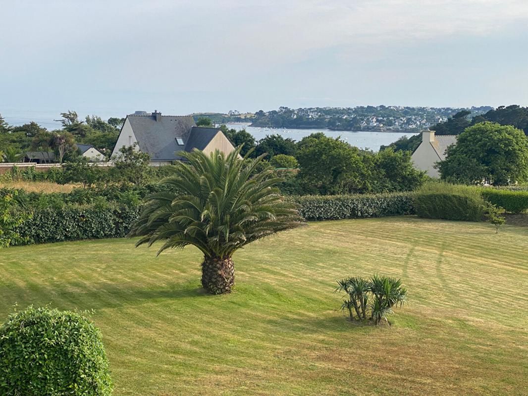 PLOUGONVELIN Propriété vue mer 2