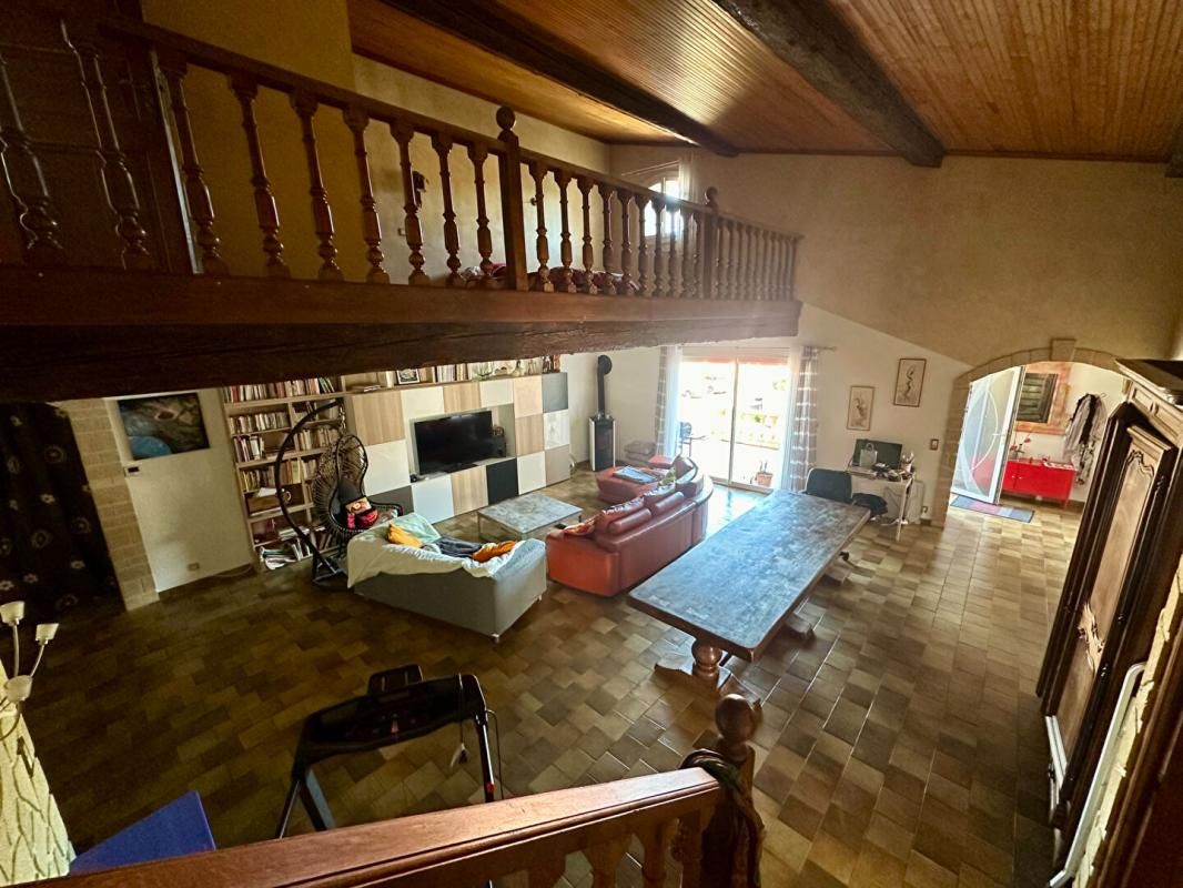 GIGEAN Ensemble immobilier totalisant 314m2 habitable et 522m2 au sol 4