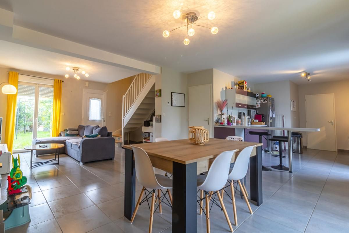 ROMORANTIN-LANTHENAY Maison Romorantin Lanthenay 6 pièce(s) 101 m2 3