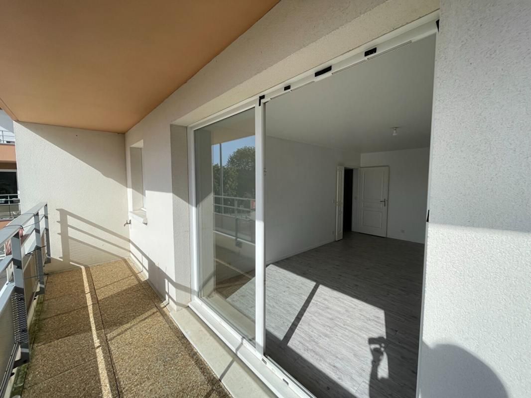 EPERNON 28230 Appartement Epernon 67 m2 parking balcon 2