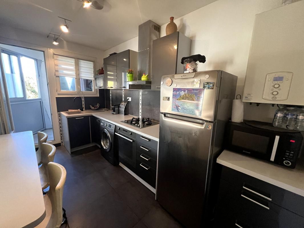 ISTRES Appartement type 3 avec terrasse et place de parking privée 4