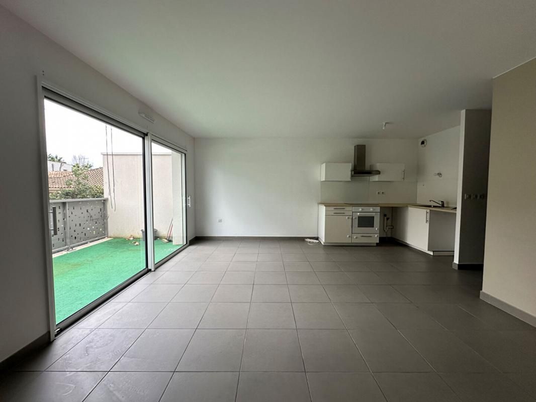 SAINT-JEAN-DE-VEDAS Appartement Saint Jean De Vedas 3 pièce(s) 68 m2 / vente possible avec ou sans box 4