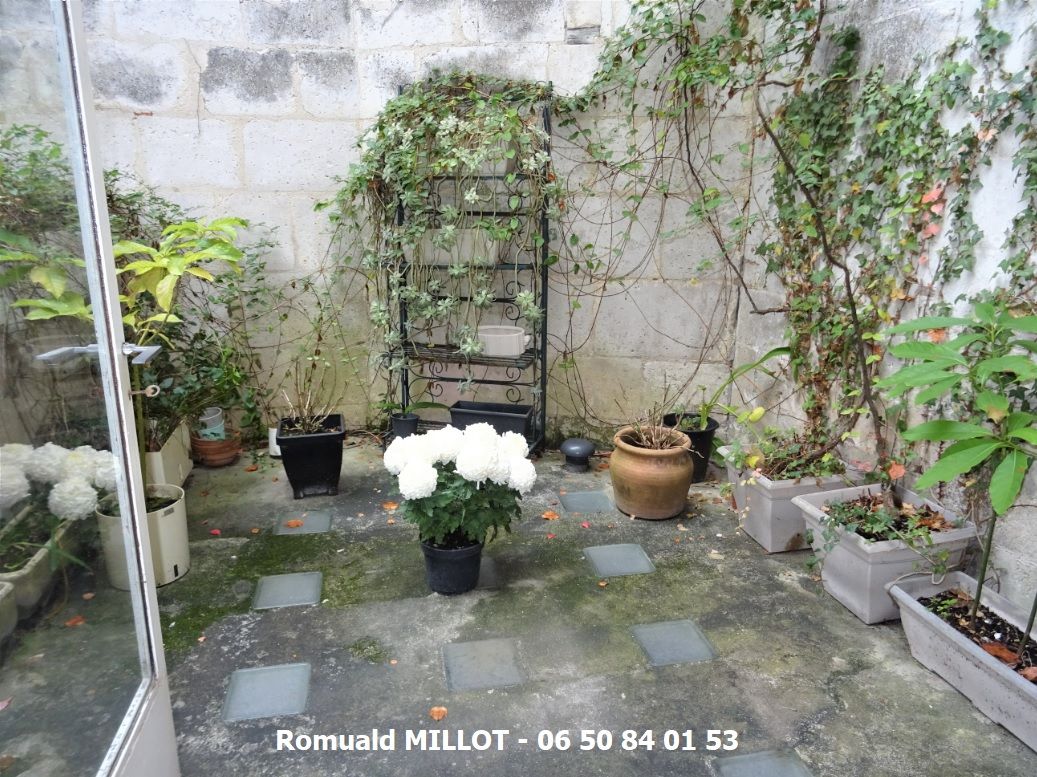 ANGOULEME Maison de ville 8 pièces dans le centre d'Angoulême 2