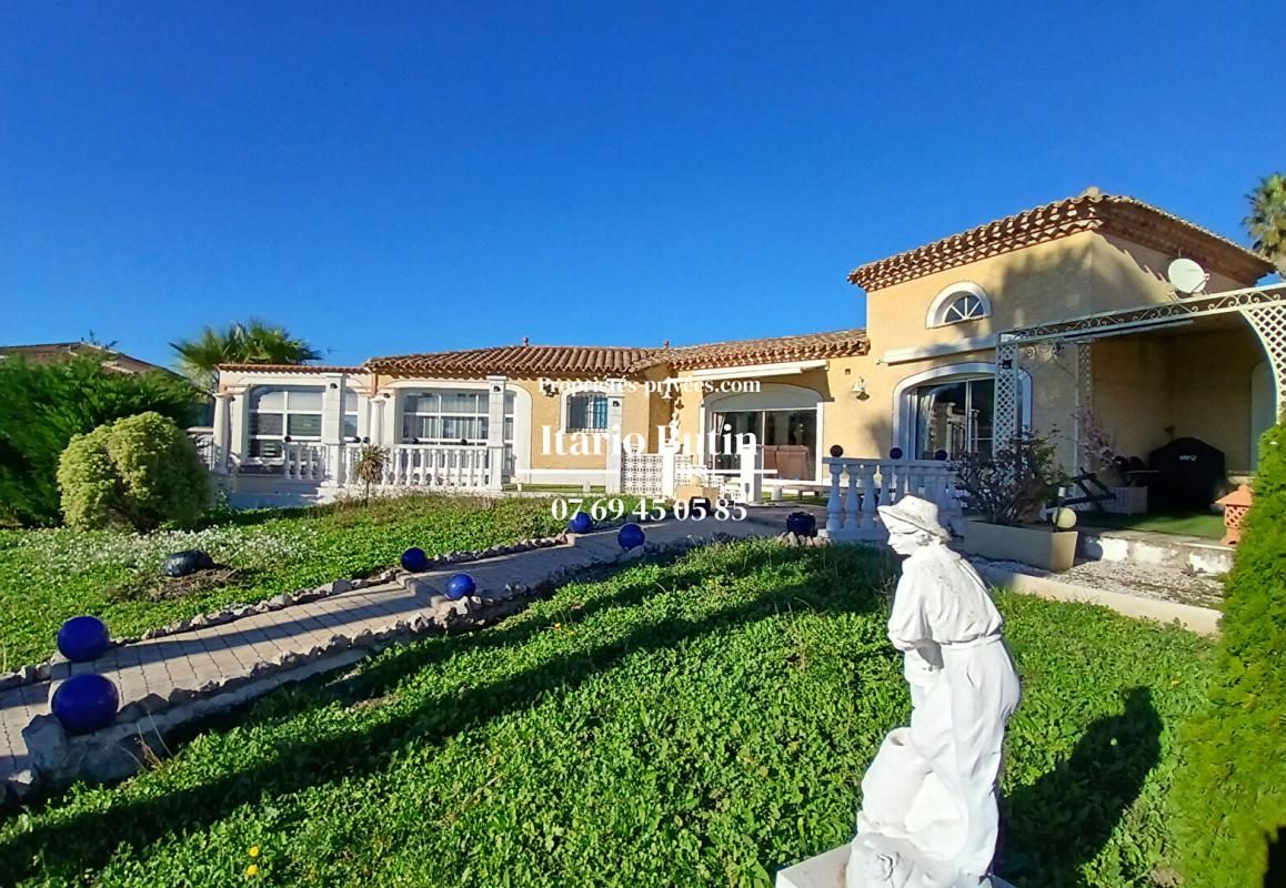 Villa 6 pièce(s) 164 m2