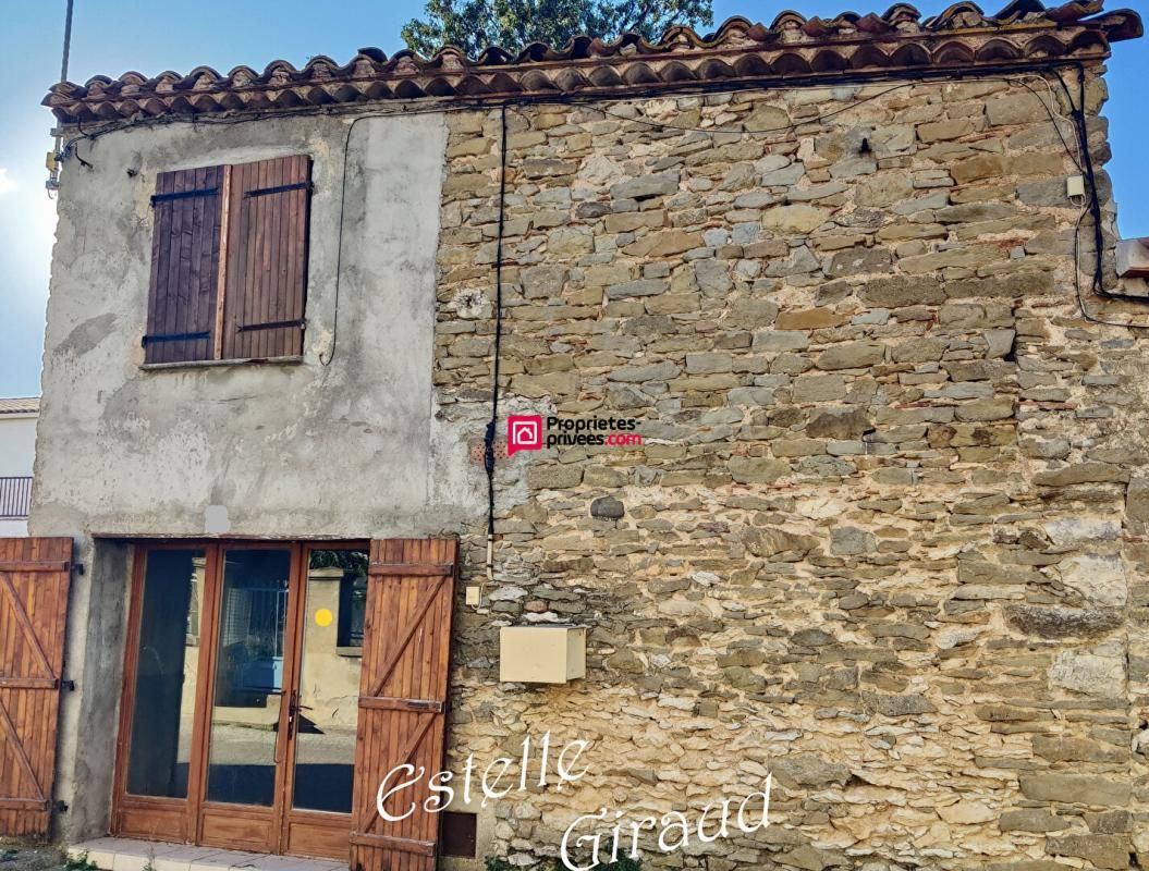 TRAUSSE maison en pierre, 3 chambres avec cour 2