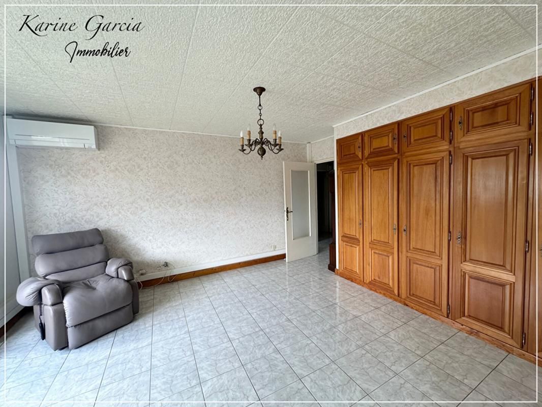 TOULON Appartement Toulon 3 pièce(s) - cave - garage en sous -sol 3