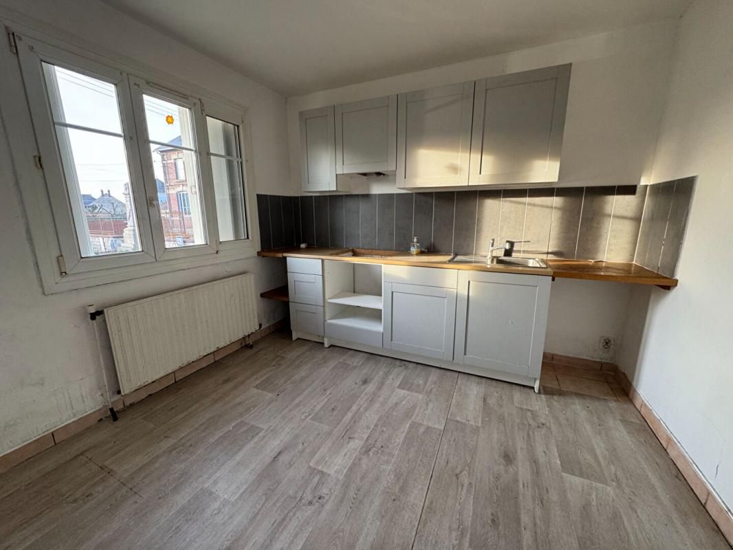 VAUMOISE Maison Crepy En Valois 5 pièce(s) 78 m2 3