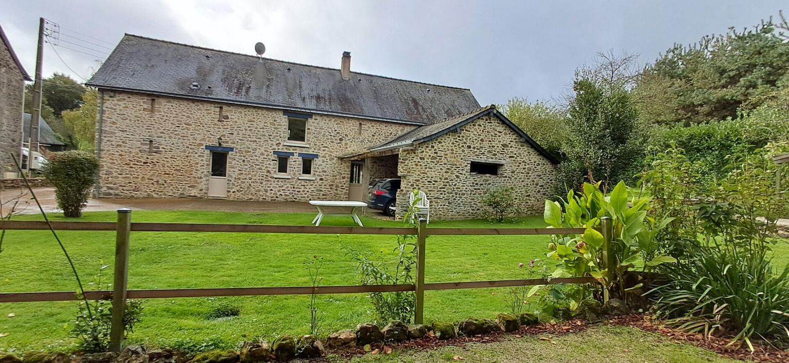 SAINT-OUEN-DES-TOITS Maison Saint Ouen Des Toits 160 m2- 4 Chambres + 1 en potentiel 2