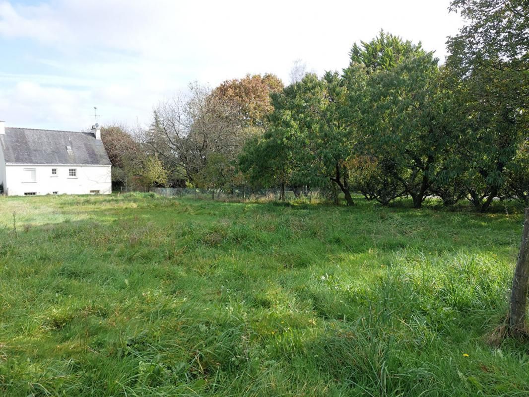 QUESTEMBERT TERRAINS CONSTRUCTIBLES avec maison à rénover 3