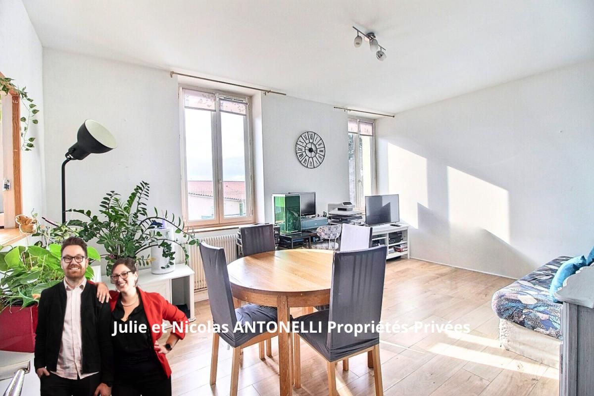 SAINT-JUST-MALMONT SAINT JUST MALMONT 43240 centre village appartement 58m² 2 chambres cave 1