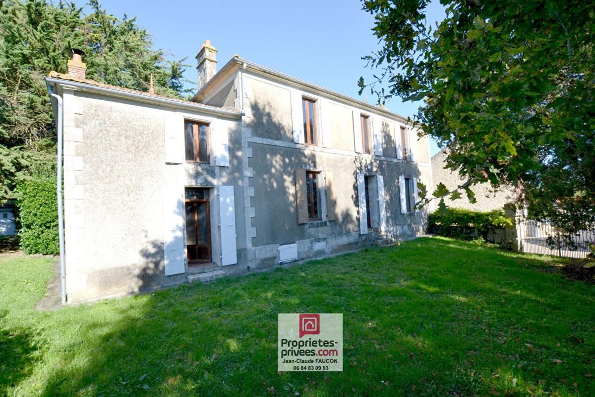 LAIROUX Maison 4 pièce(s) 168 m2 2