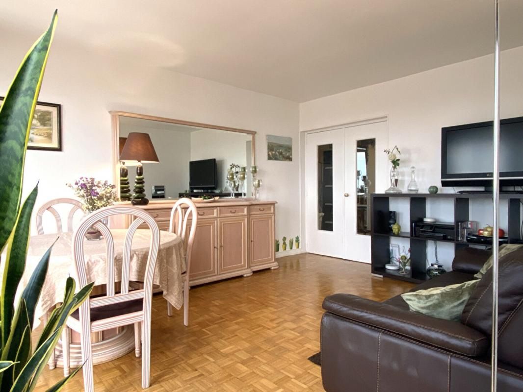 CHOISY-LE-ROI Appartement Choisy Le Roi 3 pièce(s) 66.5 m2 3