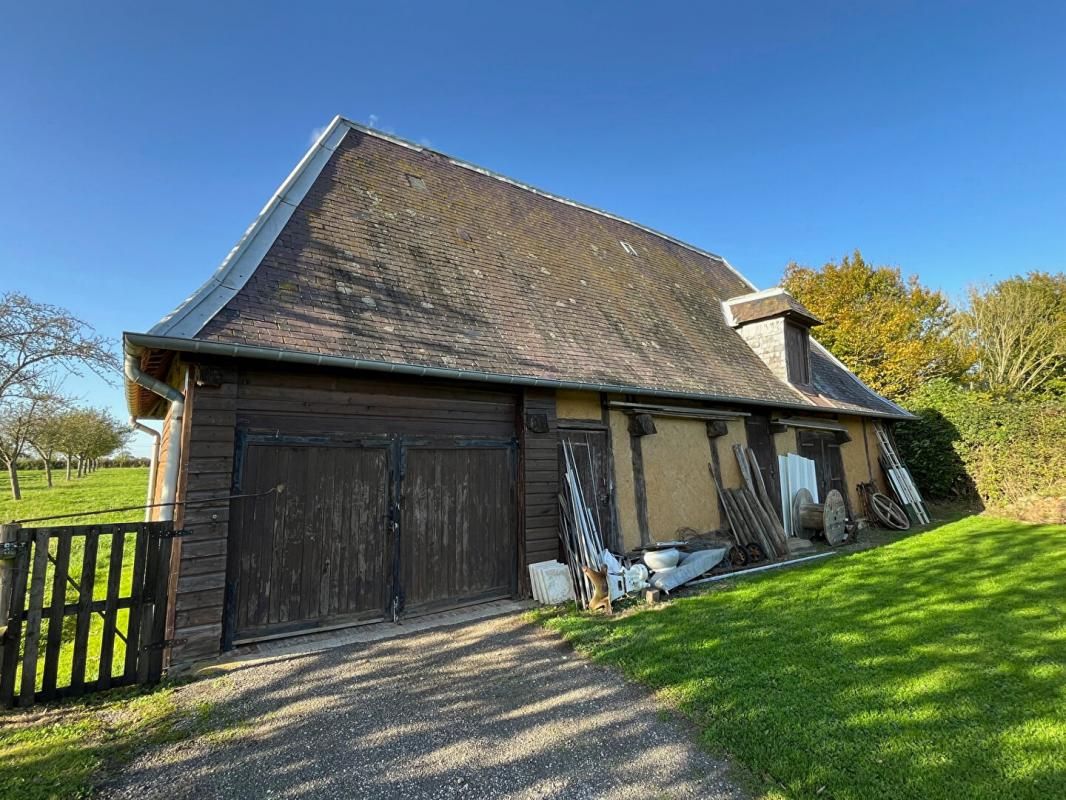FORGES-LES-EAUX Corps de ferme Maison  89 m2 et dépendances sur 4,5 hectares 2