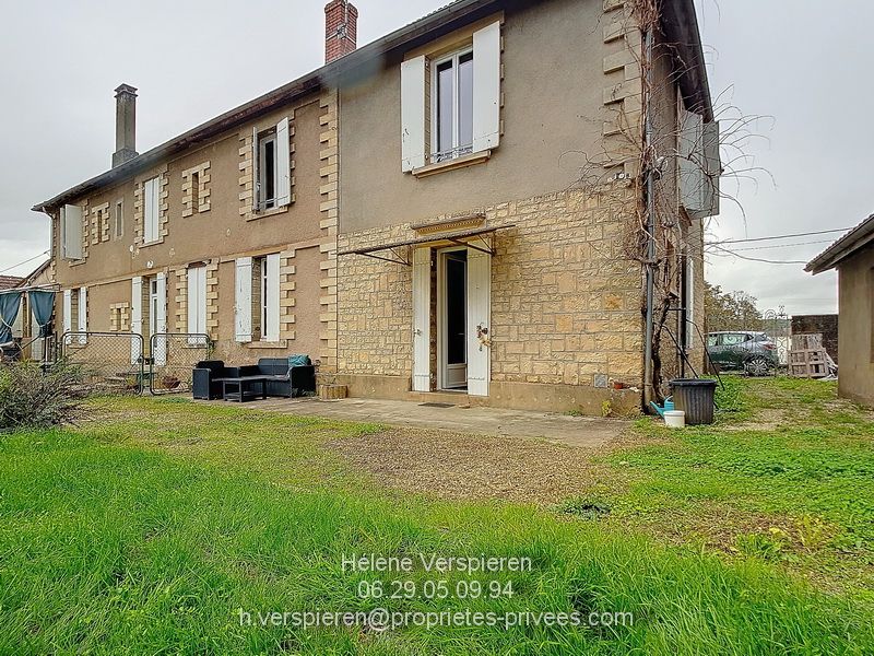 LE BUISSON-DE-CADOUIN Immeuble Trois appartements 3
