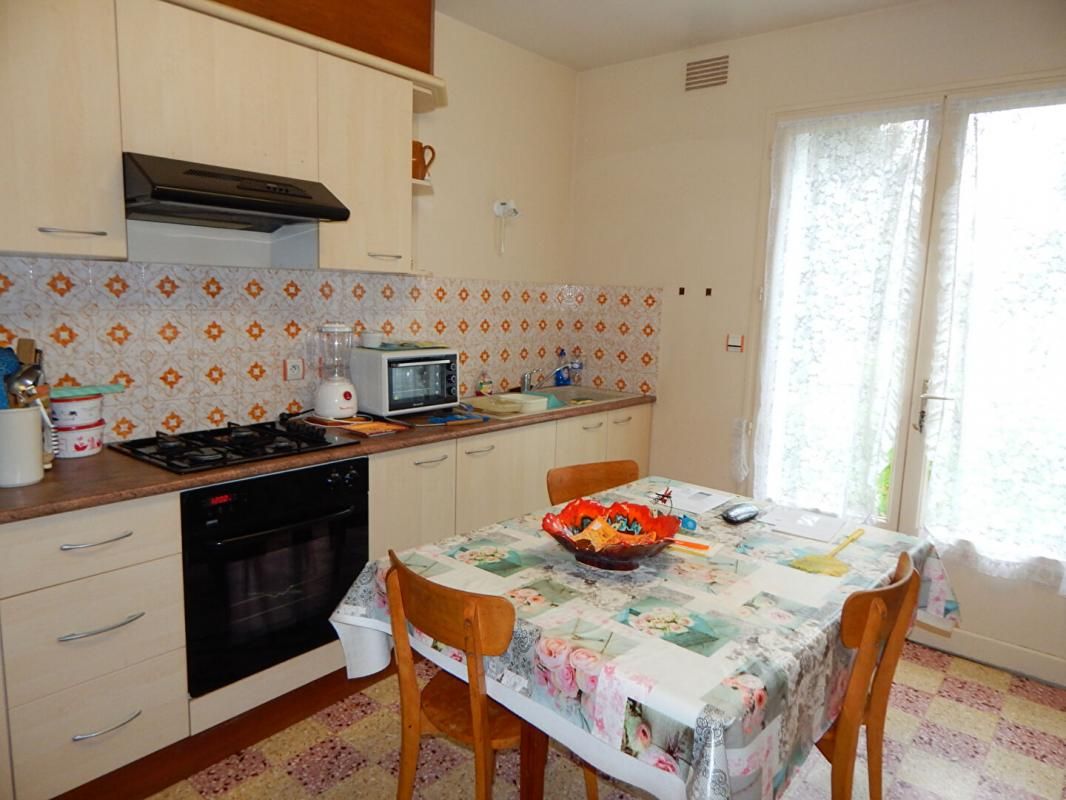 ORMES A 10mn d'ORMES .Maison Rozieres En Beauce 4 pièce(s) 95 m2 3