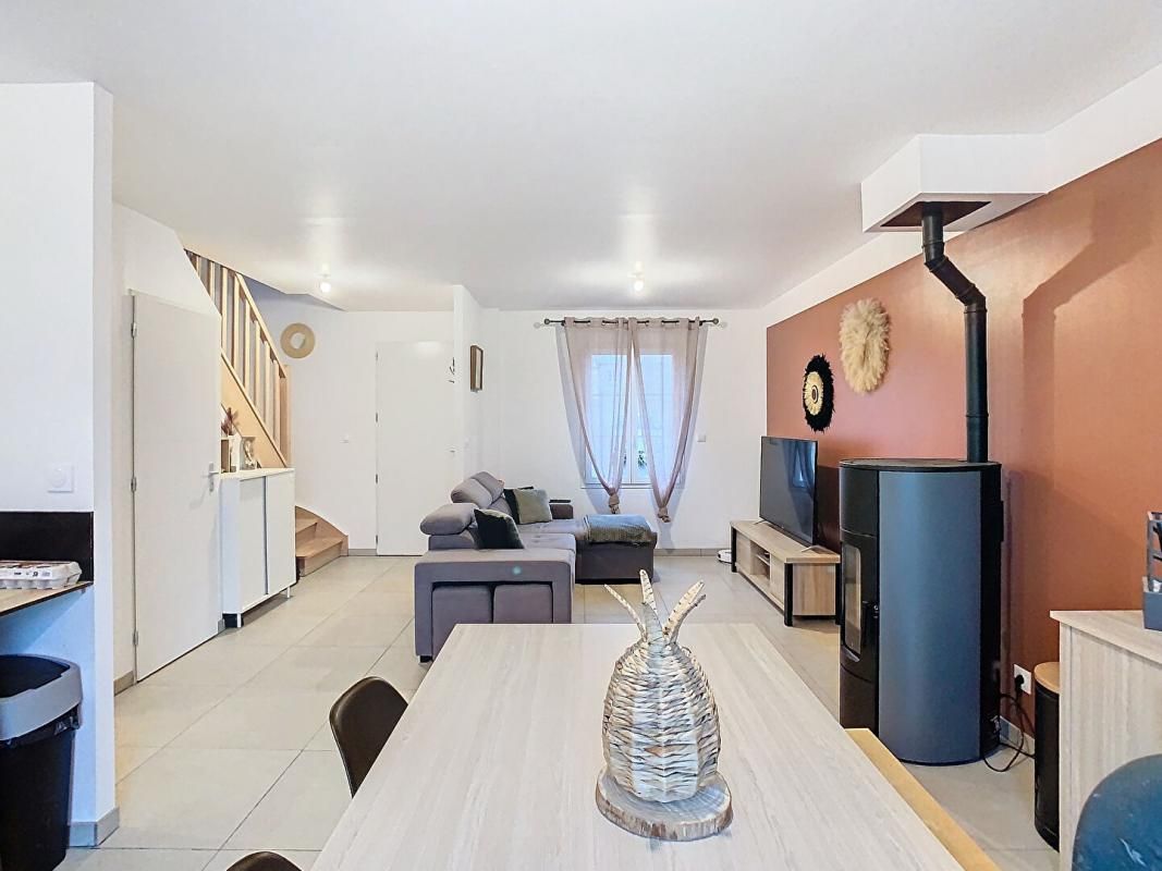 ESTREES-SAINT-DENIS PAVILLON T4 - 90M² - VIVIABLE DE PLAIN PIED - 3 CHAMBRES - GARAGE - JARDIN - 60190 CRESSONSACQ 3