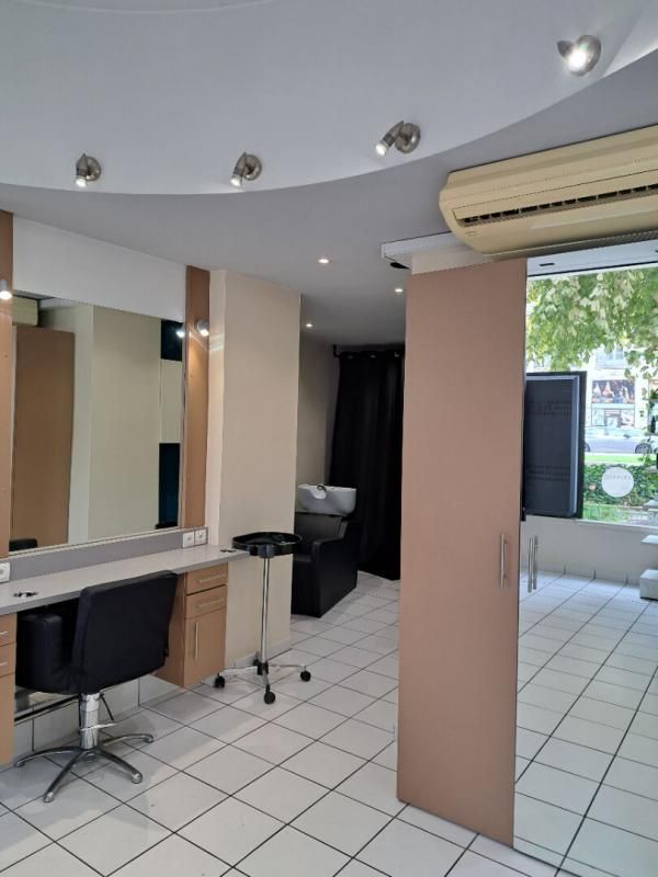 GRENOBLE EXCLUSIVITE GRENOBLE  - SALON DE COIFFURE,  5 POSTES 20 000 euros 3