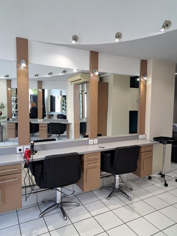 GRENOBLE EXCLUSIVITE GRENOBLE  - SALON DE COIFFURE,  5 POSTES 20 000 euros 4