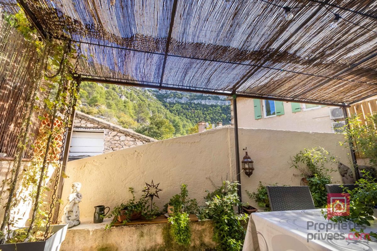 Rare: Maison de village Fontaine De Vaucluse 84800. 97m2, terrasse, Climatisation