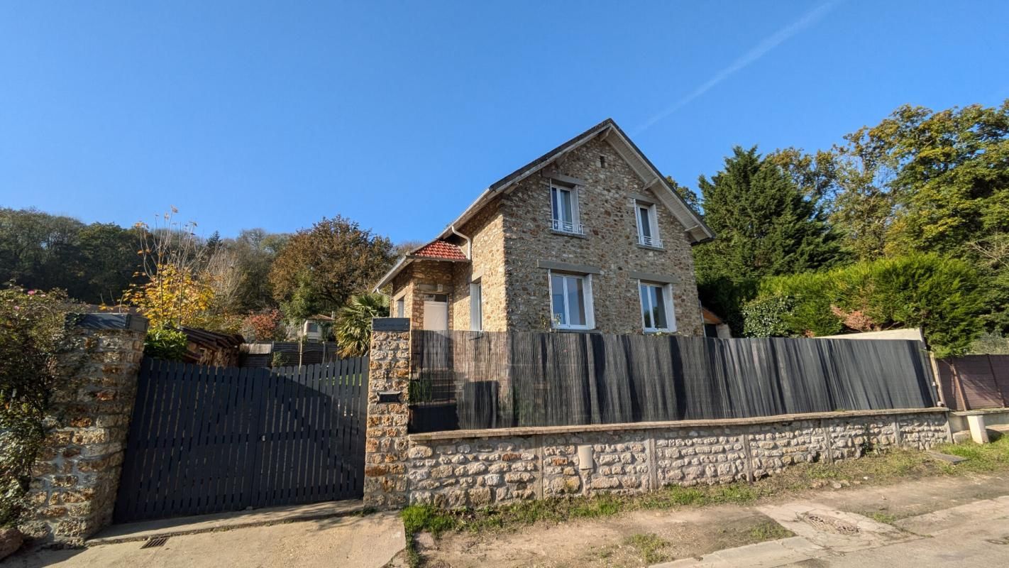 EXCLUSIVITE PROPRIETES-PRIVEES - Maison à vendre sur Jambville 3 chambres et jardin