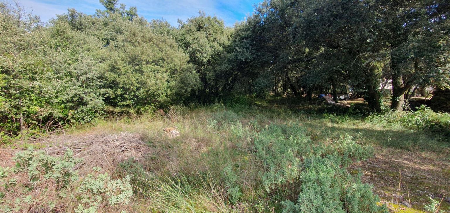 Uzès, terrain de 2600 m2