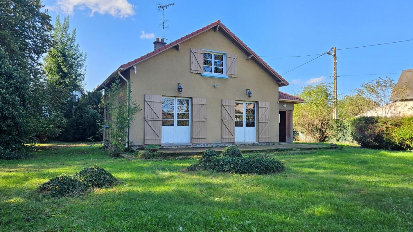 SOREL-MOUSSEL Maison à rénover à fort potentiel sur un beau terrain de 1990 m2 2