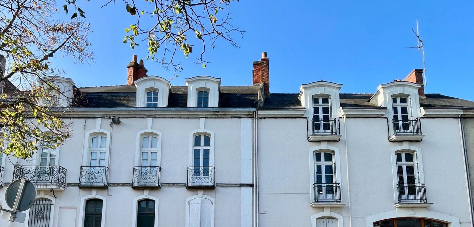 A VENDRE - ANCENIS-ST-GEREON 44150 - MAISON 10 PIECES