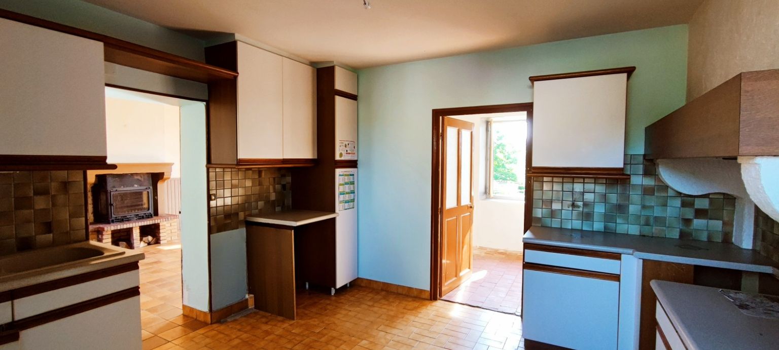 PREMERY Maison en pierre dans la campagne Nivernaise 4