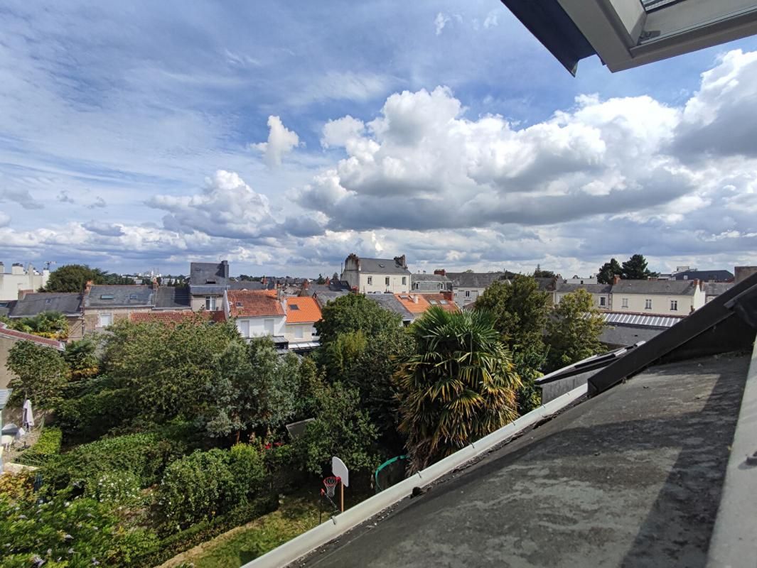 NANTES NANTES - HAUTS-PAVÉS - APPARTEMENT 2 pièces - 45m² 2