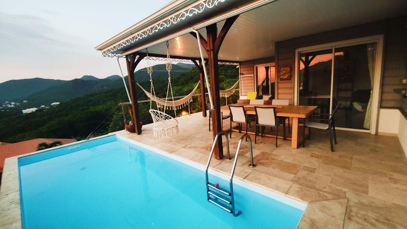 LES ANSES-D'ARLET Villa 3 chambres + 3 appartements avec piscine (Les Anses d'Arlet Village) 2