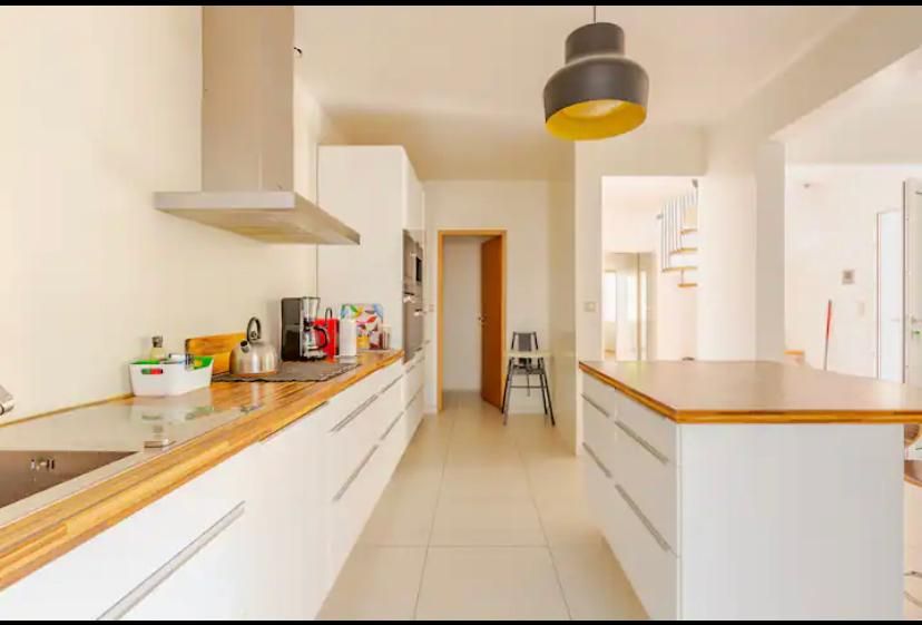 ENTRAIGUES-SUR-LA-SORGUE Maison Entraigues Sur La Sorgue 160 m2 449 000 2