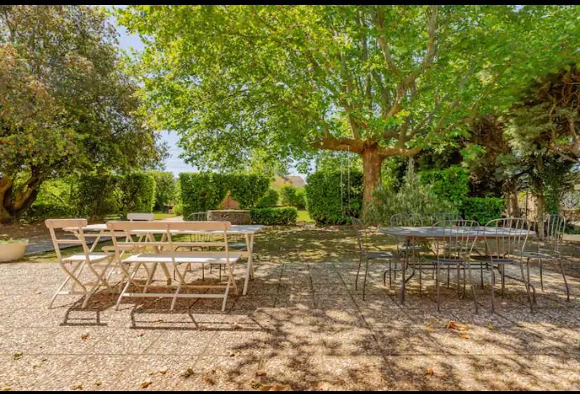 ENTRAIGUES-SUR-LA-SORGUE Maison Entraigues Sur La Sorgue 160 m2 449 000 3