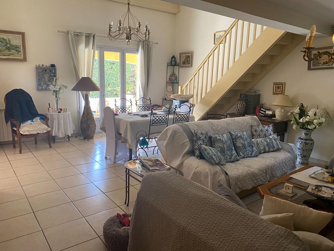 OLLIOULES, maison indépendante de 105 m² sur 650 m² de terrain