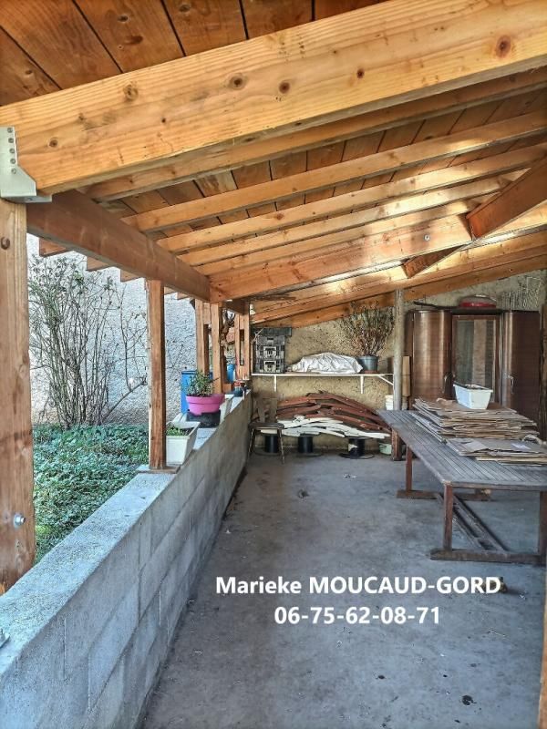 VALPRIVAS Maison de village au coeur de Valprivas 95 m² 3 chambres 510 m² terrain et dépendances 4