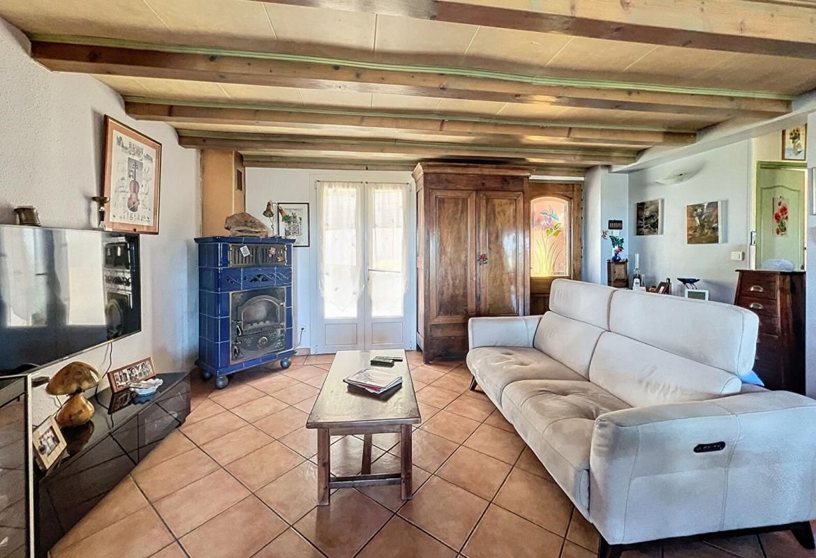 LA CELLE Secteur prisé de BRIGNOLES : Maison 4/5 pièce(s) avec jardin et piscine chauffée 2