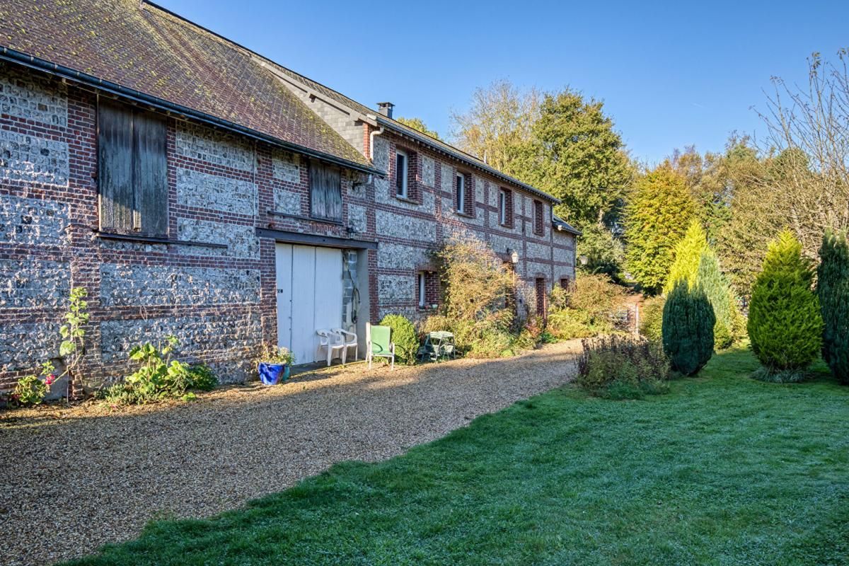FECAMP Authentique briques et silex, 250m2 dont 8 chambres. Beaux volumes 3